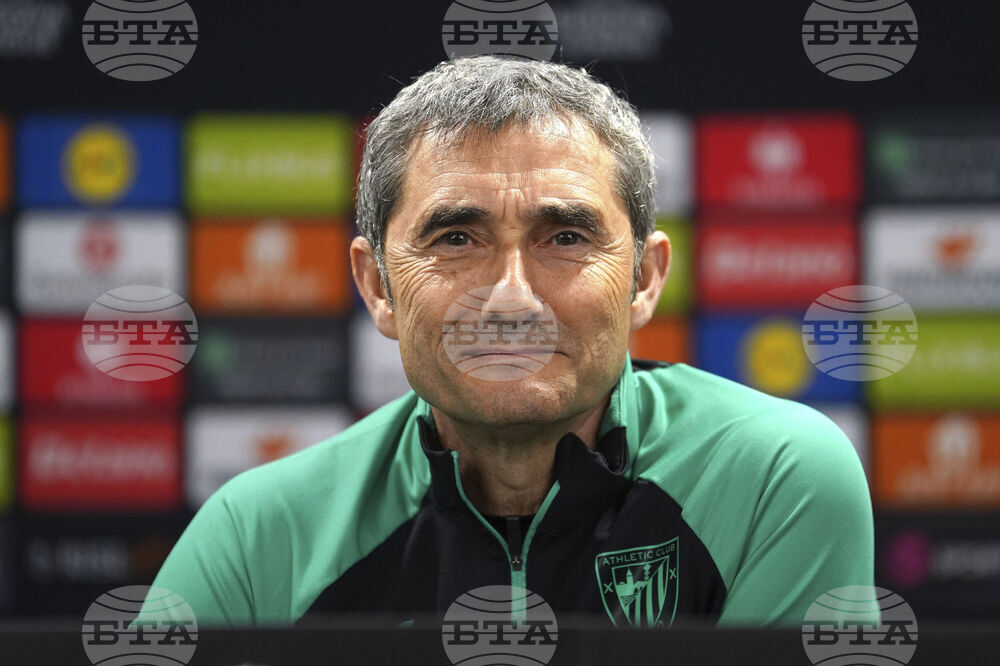 Атлетик Билбао удължи договора със старши треньора Валверде за една година