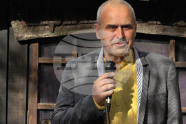 Плевен - изложба - ОУ "Валери Петров"