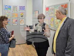 Плевен - изложба - ОУ "Валери Петров"