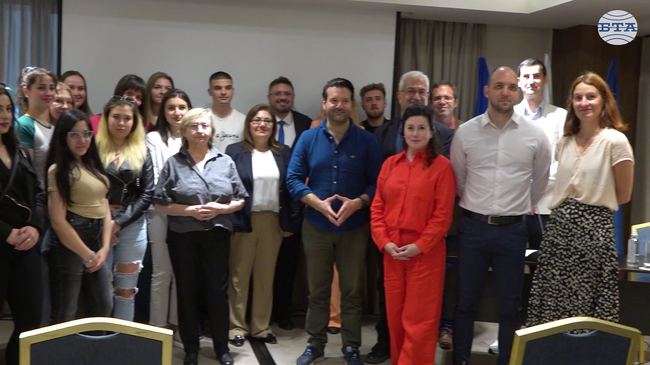 Участниците в конференция "Европа на Балканите: Заедно чрез знание" в Солун обмениха знания и опит за политиките за сближаване в образованието, знанията и уменията