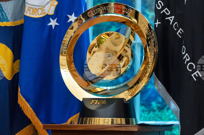 БНТ ще предава 22 срещи от Световното клубно първенство по футбол