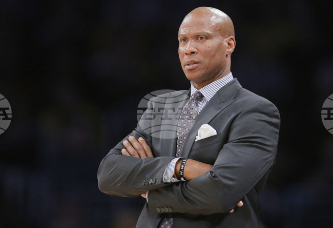 Бившият треньор на Лос Анджелис Лейкърс Байрън Скот смята, че ЛеБрон Джеймс ще завърши кариерата си в Кливланд