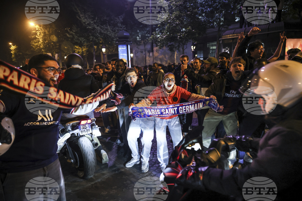 Арестуваха 44 души в Париж след успеха на Пари Сен Жермен срещу Арсенал