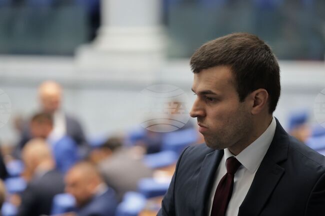 Vazrazhdane Calls “Arrogant” Behaviour of Rossen Hristov, Deniza Slateva and Vladimir Malinov at BOTAS Hearing