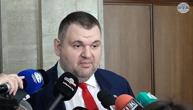 Лидерът на „ДПС -Ново начало“ Делян Пеевски определи парламента като изчерпан