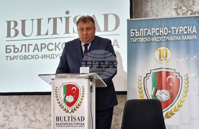 Shumen Mayor Underscores Crucial Importance of Education for Growth, Business, Progress