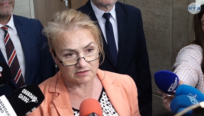 Продължава практиката да се изменят основни закони през преходните и заключителни разпоредби, каза Красимира Катинчарова от „Величие“