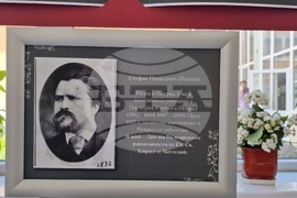 Разград - изложба - библиотека