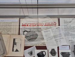 Разград - изложба - библиотека