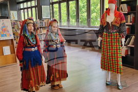 Смолян - Парад на носиите - Регионална библиотека