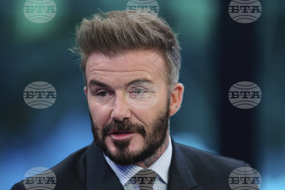 Salford-Beckham-and-Neville Soccer