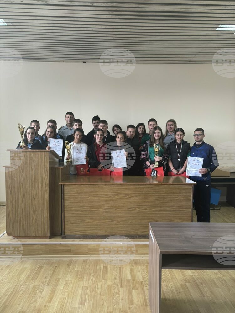 Отборът на ОУ „Любен Каравелов“ от Попово е победител в областното ученическо състезание за защита при бедствия, пожари и извънредни ситуации