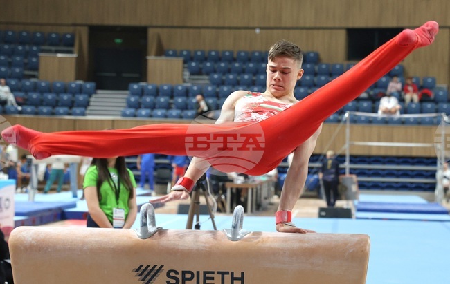 Давид Иванов се класира за финала на кон с гривни на Световната купа по спортна гимнастика в Баку (Азербайджан)