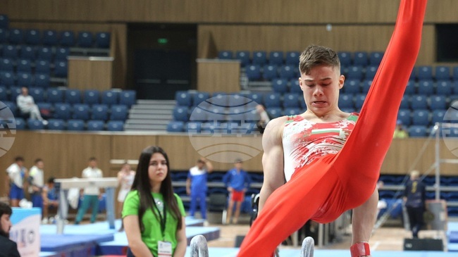 Давид Иванов се класира за финала на кон с гривни на Световната купа по спортна гимнастика в Кайро