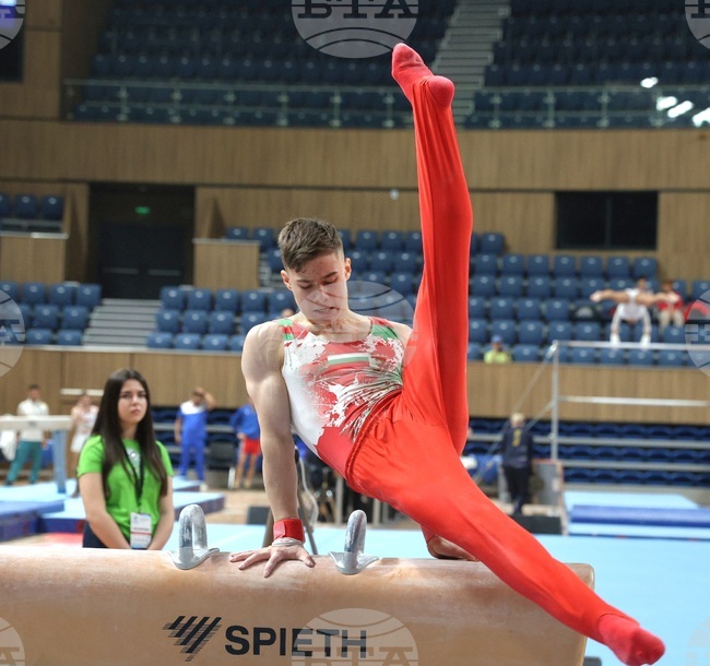 Давид Иванов ще представя България на Световната купа по спортна гимнастика в Баку