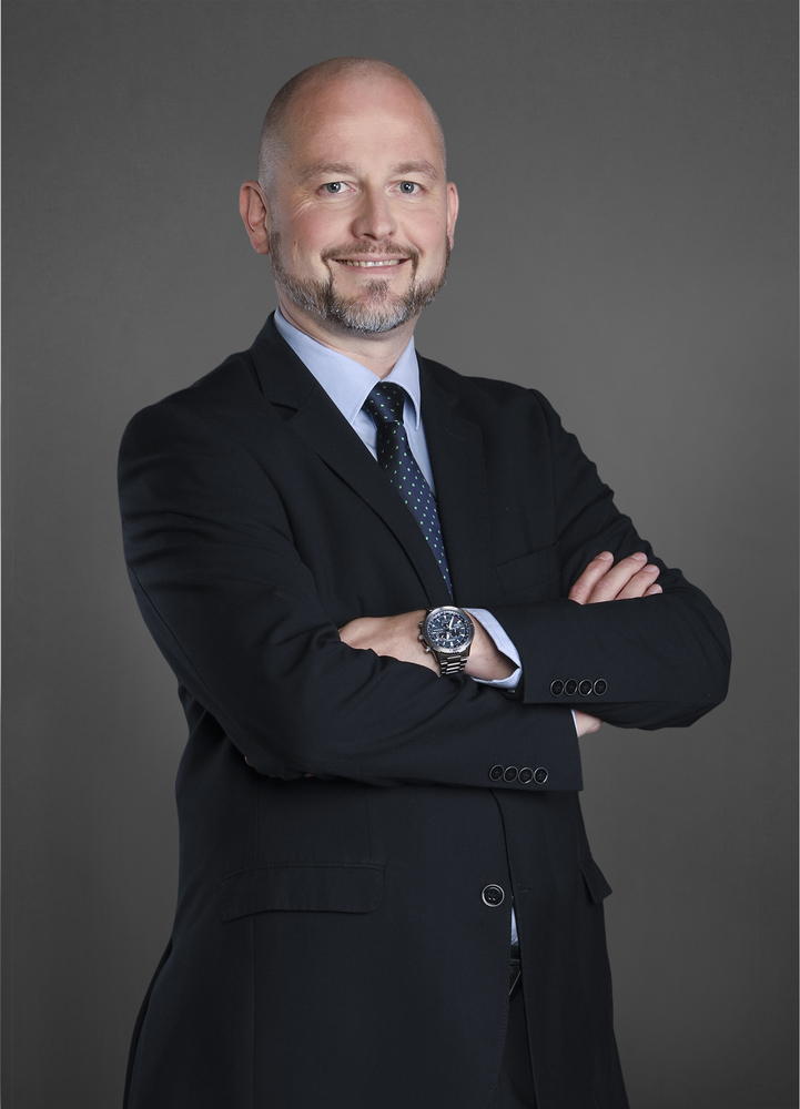 Международният експерт по финансово регулиране проф. д-р Армин Камел става преподавател във Висшето училище по застраховане и финанси 