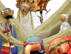 Приказката за Златка – златното момиче, оживява на сцената на Столичния куклен театър, снимка – Столичен куклен театър