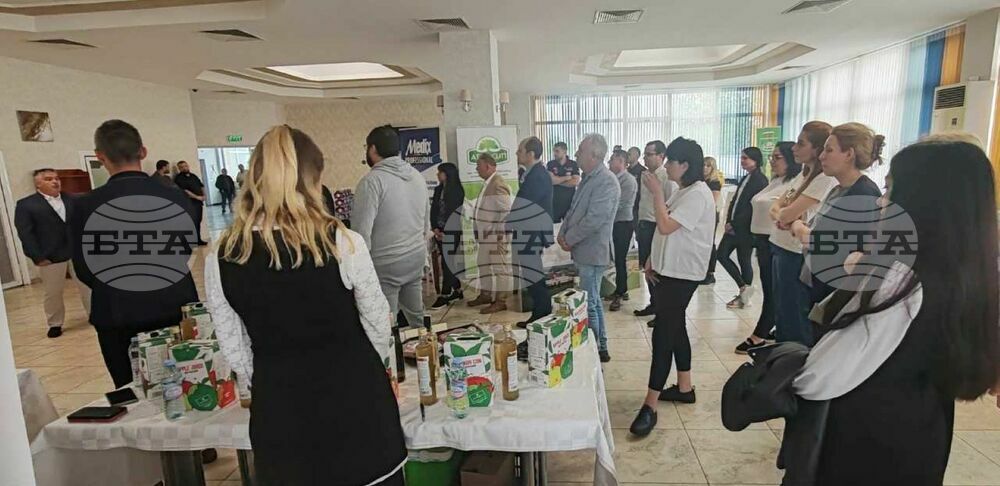 Производители, хотелиери и ресторантьори проведоха среща под мотото "От региона - за сезона" в Добрич