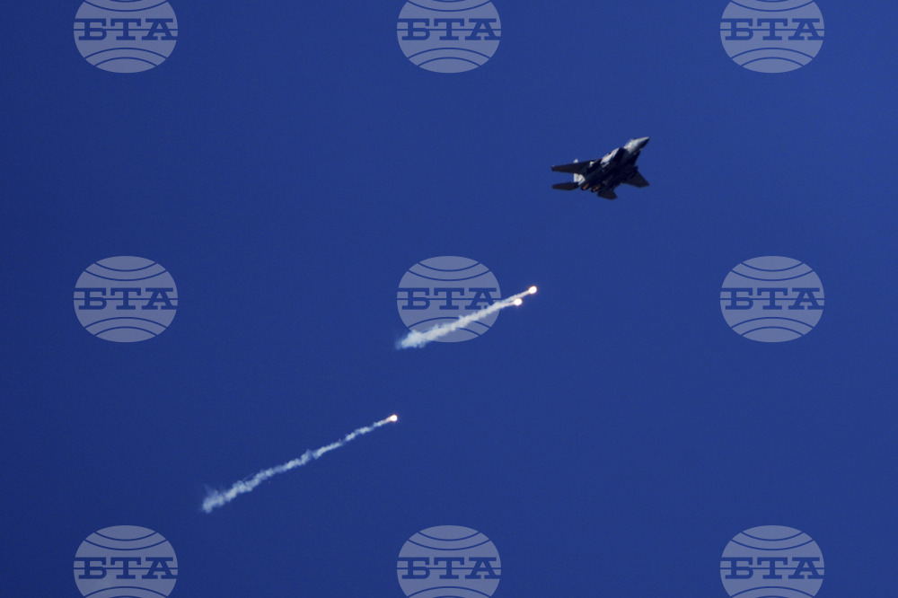 Израелските военновъздушни сили заявиха, че са извършили "най-голямото въздушно нападение" в своята история