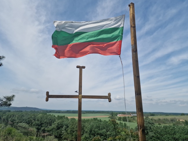 Първи народен събор под надслов „Бог да пази България” ще се проведе на хълма Света гора във Велико Търново