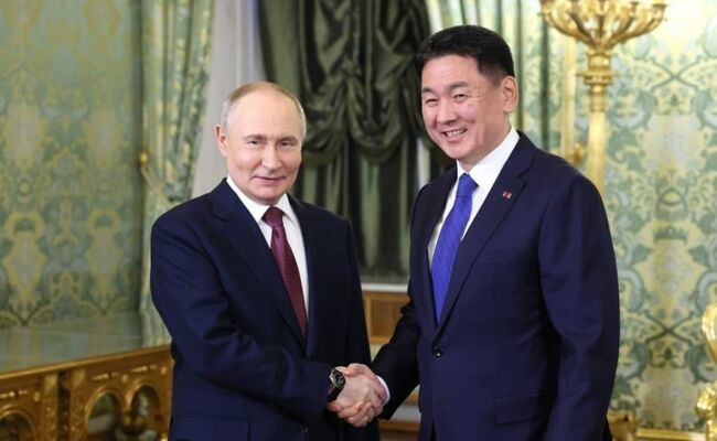 МОНЦАМЕ: Президентите на Монголия и Русия проведоха официална среща в Москва