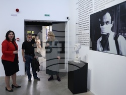 Изложба „Високи гласове“ - откриване