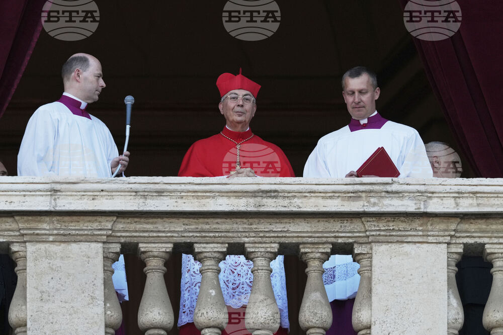 За нов папа е избран американецът Робърт Франсис Превост, който е избрал името Лъв Четиринадесети