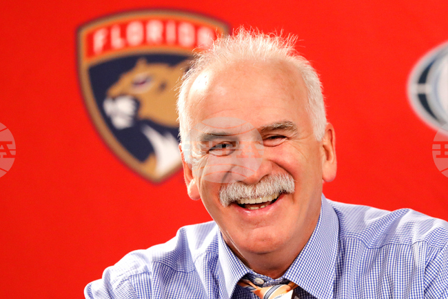 Джоел Куенвил беше назначен за старши треньор на тима от НХЛ Анахайм Дъкс