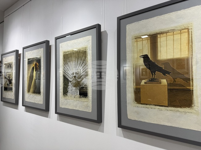 В изложбата МiradOr в Казанлък представям една различна и специфична гледна точка, каза художникът и фотограф Петър Бояджиев