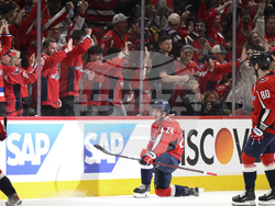 APTOPIX Hurricanes Capitals Hockey