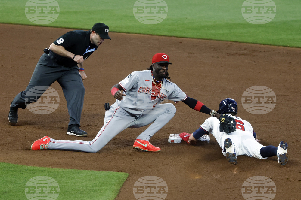 Reds Braves Baseball