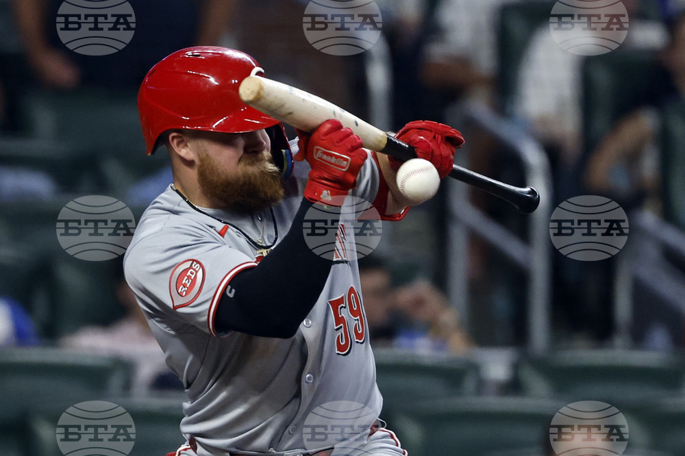 Reds Braves Baseball