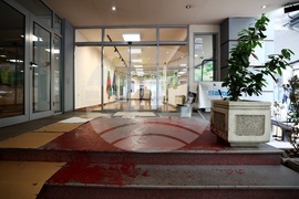 Министерство на културата - червена боя