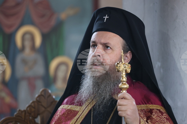 Жестовете на съпричастност не са само в дните около Рождество Христово, радостно е, че са целогодишно, каза за БТА Неврокопският митрополит Серафим