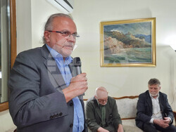 Румъния - „Рецитал край каменната маса“ - книга - представяне