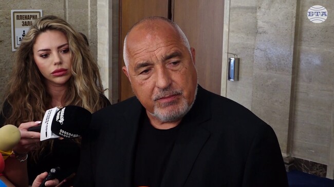 Президентът нека излезе да каже, че F-16 не е добър самолет и американското правителство и „Локхийд Мартин“ да му отговорят, каза Бойко Борисов