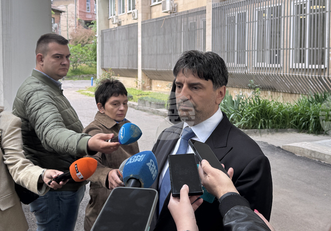 Трима души са задържани за опит за убийство на мъж и сина му в София