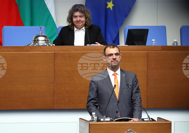 Европа има всички възможности да бъде един от стожерите на новия световен ред, заявиха в декларация от "Демокрация, права и свободи" - ДПС