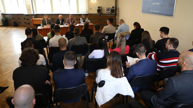 Freedom and Peace Must Be Fought for Every Day, Participants in a Discussion on Europe Day Agree