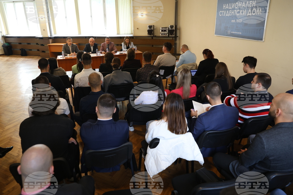 Freedom and Peace Must Be Fought for Every Day, Participants in a Discussion on Europe Day Agree
