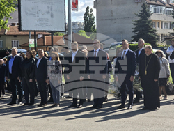 Добрич - Паметник на загиналите във Втората световна война - поклонение