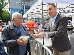 Бургас - Димитър Николов - Летен Никулден - пункт за раздаване на храна