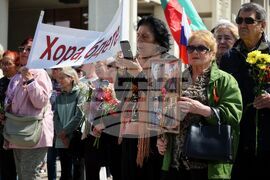Бургас - 9 май - Паметник на съветската армия - чествания