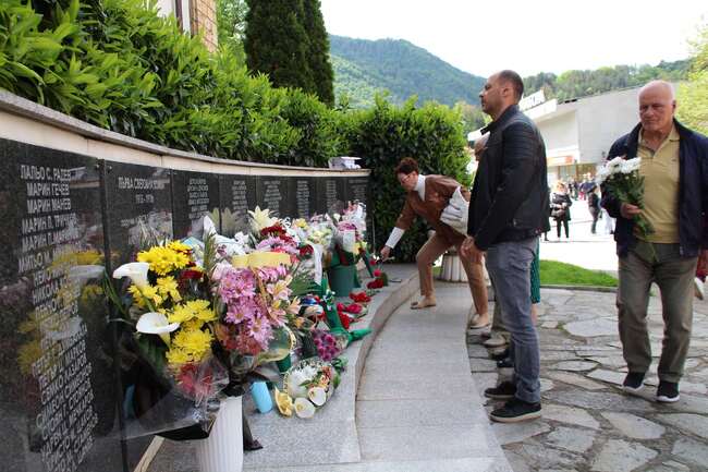 В Тетевен отбелязаха края на Втората световна война и 9 май - Денят на Европа