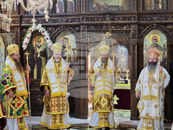 Видин - Св. Николай Мирликийски Чудотворец - литургия