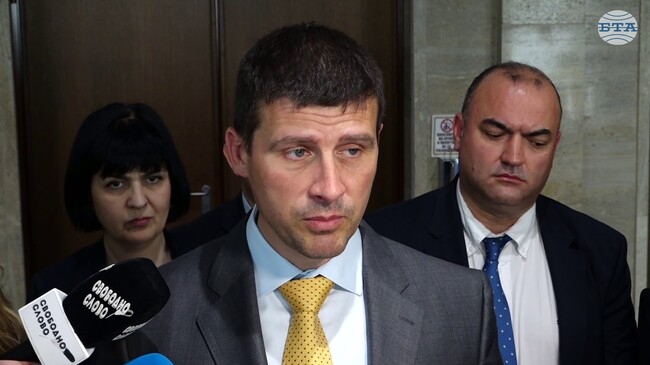 Ако "Възраждане" не подкрепи сега вота на недоверие на "Величие", ще означава, че саботира опозицията, коментира Ивелин Михайлов