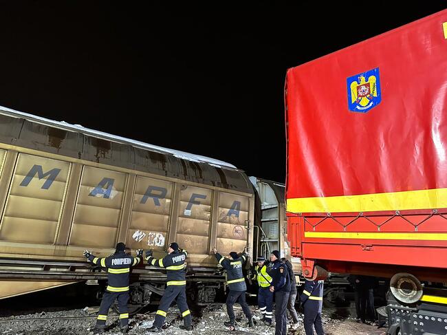 Един загинал при катастрофа между товарни влакове в Румъния 