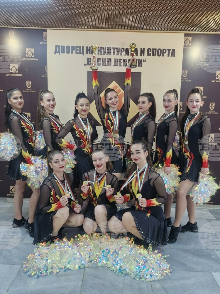 Мажоретният състав към ЦПЛР – Стара Загора с две първи места от международния турнир „Търновска перла“ 2025
