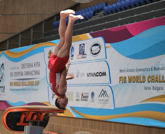 Еди Пенев спечели бронзов медал на финала на прескок на Световната купа по спортна гимнастика в Унгария