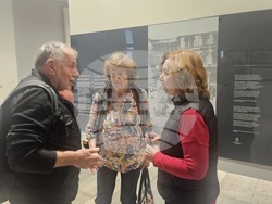 Кураторска обилка из изложбата "Пазители" се състоя днес, 9 май  в Галерията на Съюза на българските художници, намираща се на ул. „Шипка“ №6 в София и бе водена от дъщерята на двамата творци – Деяна Алшех.